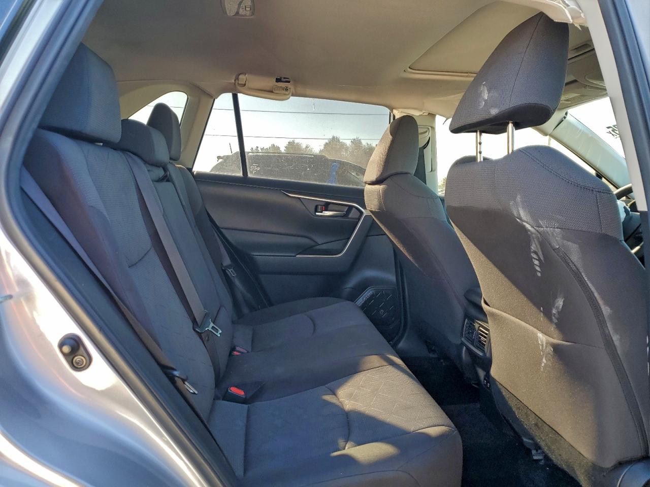 2019 TOYOTA RAV4 XLE photo 11