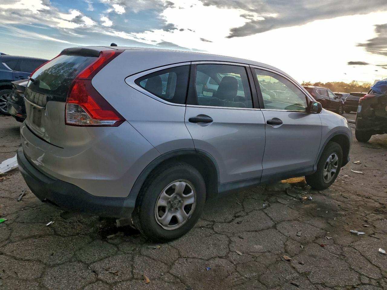 2014 HONDA CR-V LX photo 3