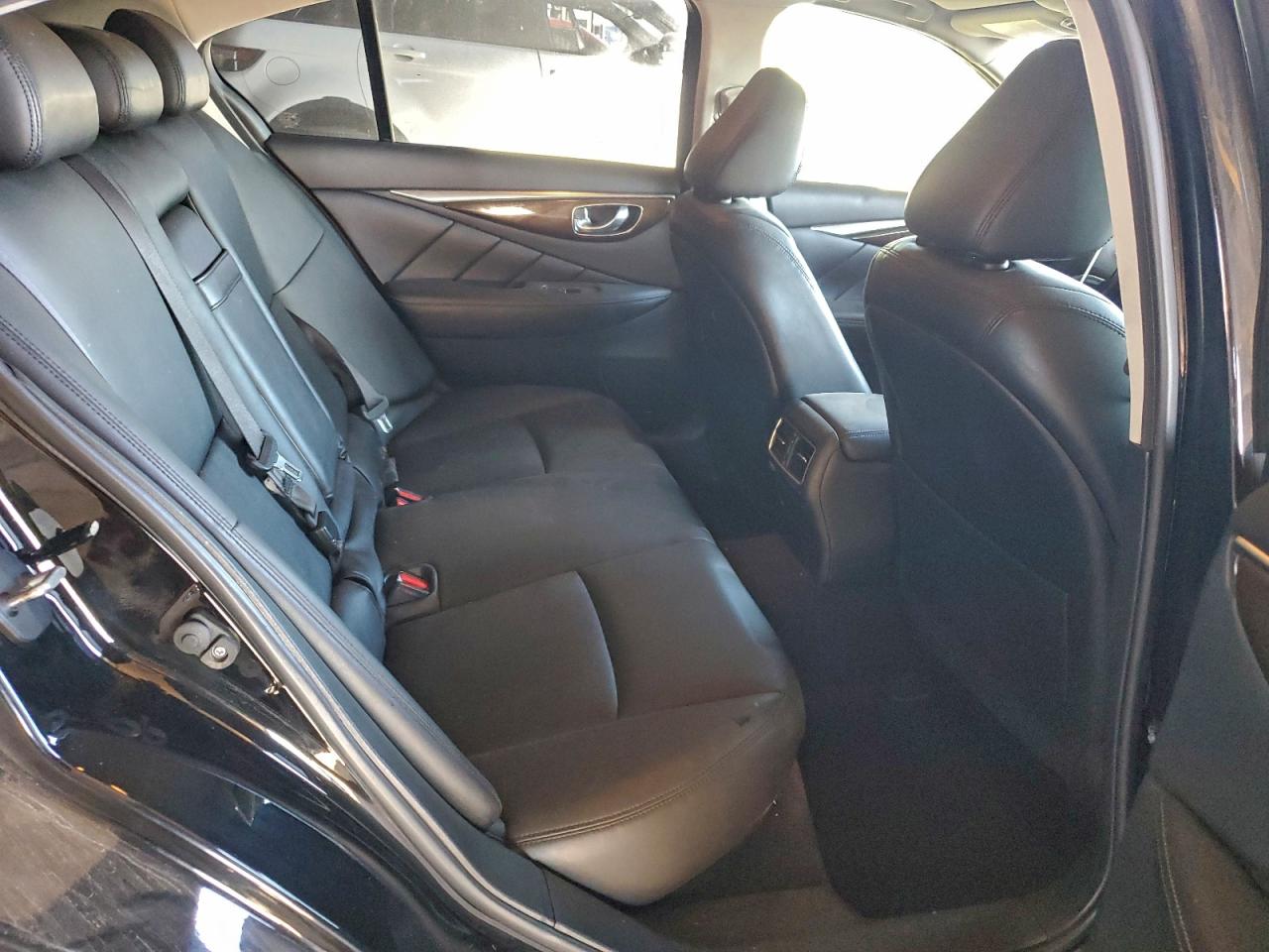 2018 INFINITI Q50 LUXE photo 10