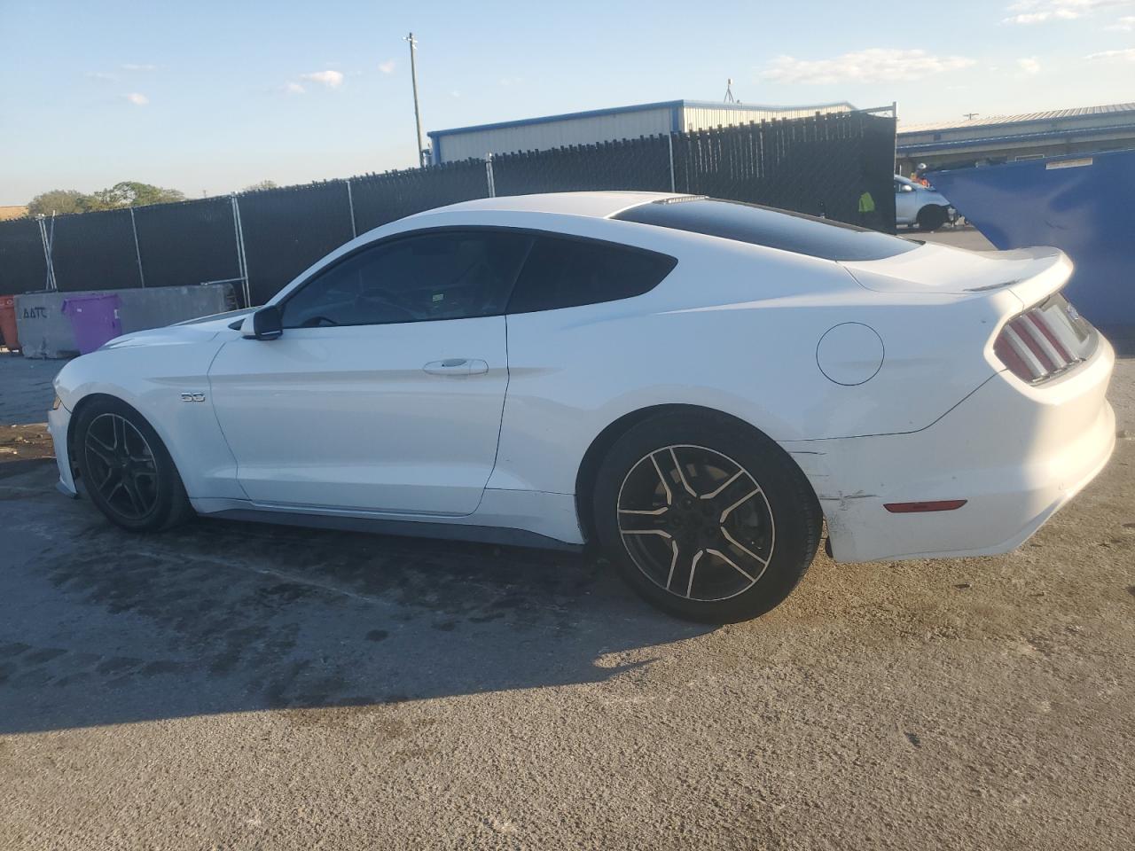 2015 FORD MUSTANG GT photo 3