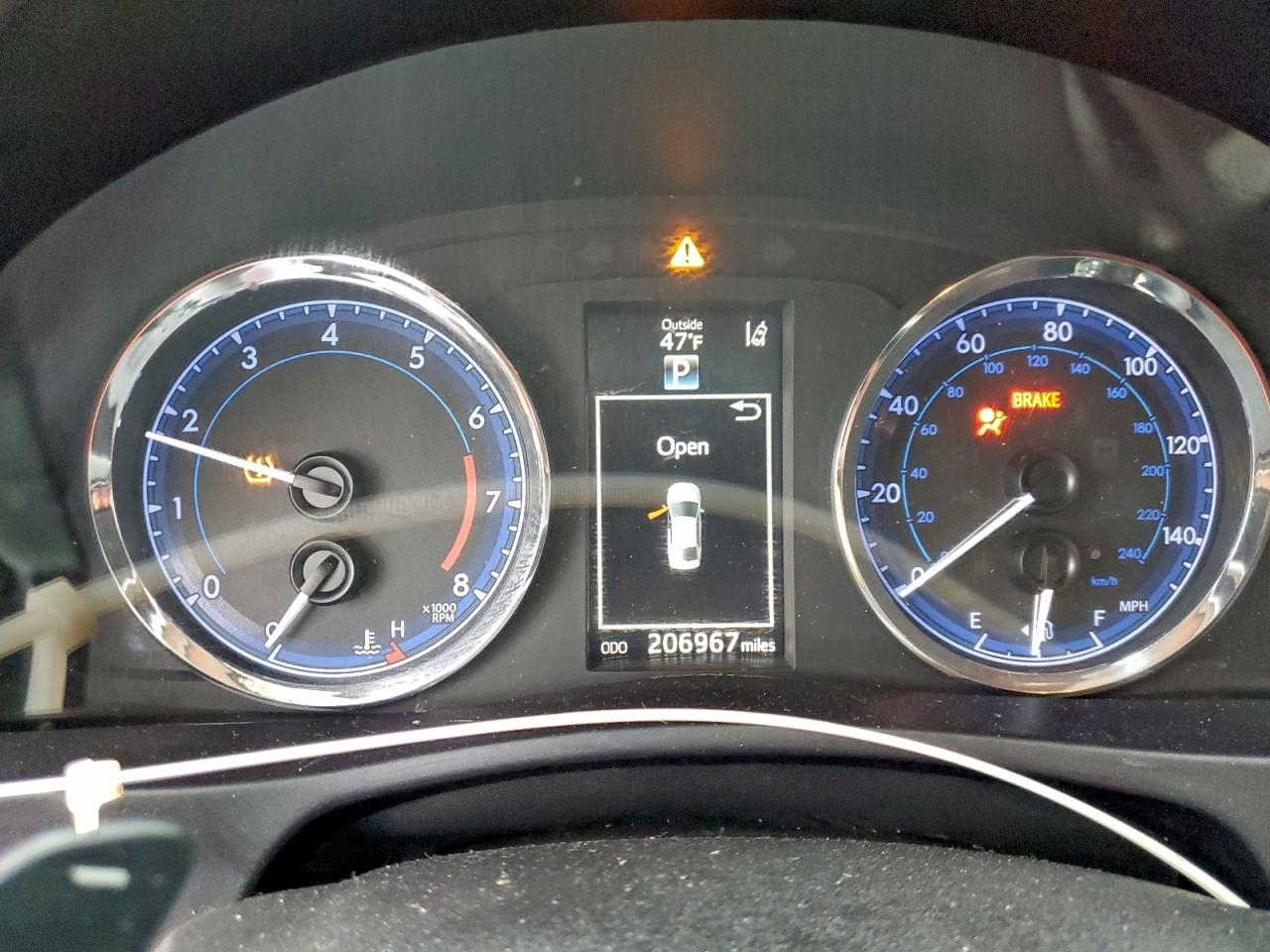 2018 TOYOTA COROLLA L photo 9