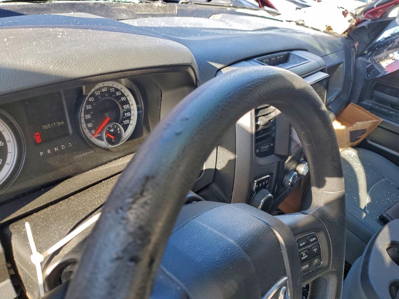 2014 RAM 1500 ST photo 8