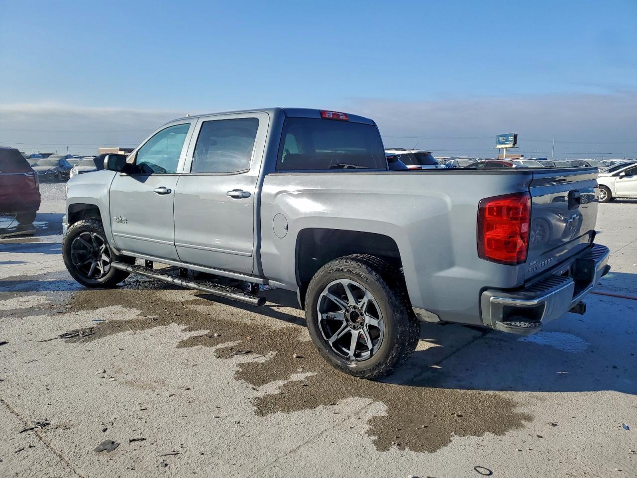 2015 CHEVROLET SILVERADO C1500 LT photo 2