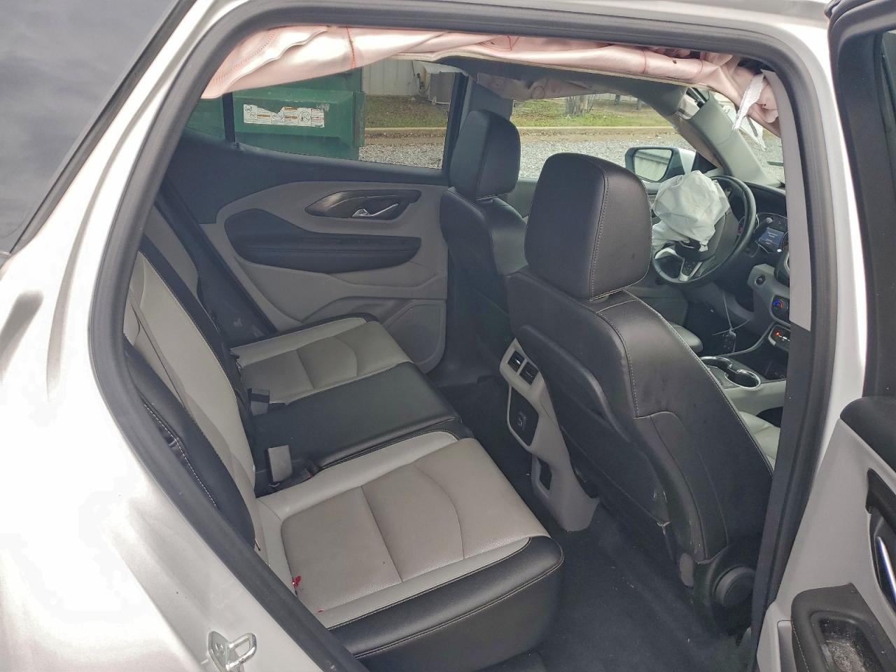 2024 GMC TERRAIN SLT photo 19