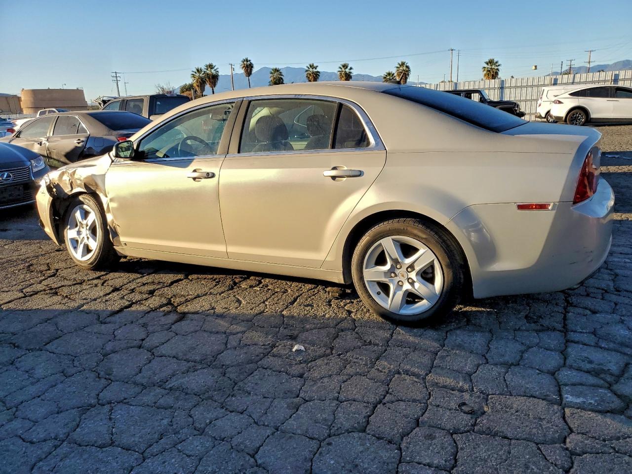 2009 CHEVROLET MALIBU LS photo 2