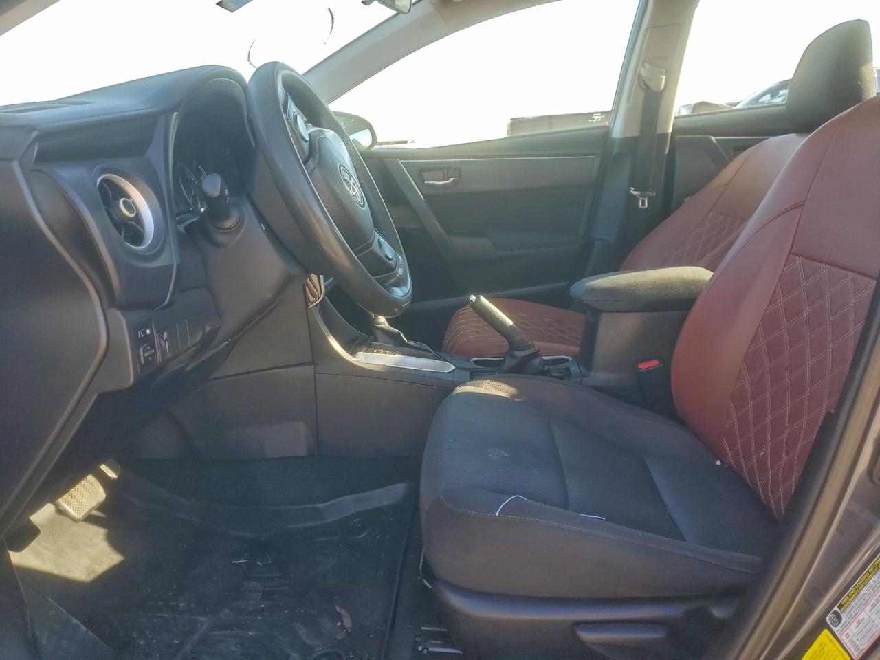 2019 TOYOTA COROLLA L photo 7