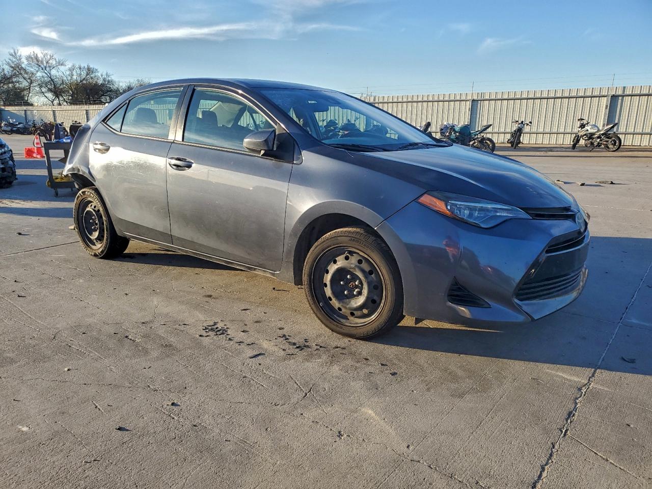 2019 TOYOTA COROLLA L photo 4