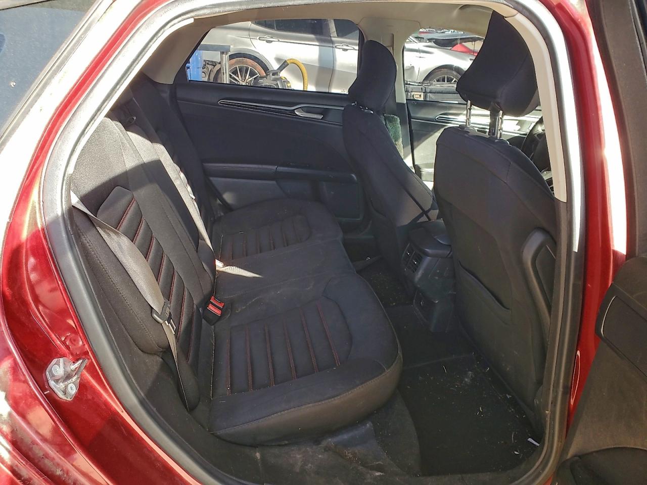 2015 FORD FUSION SE photo 10