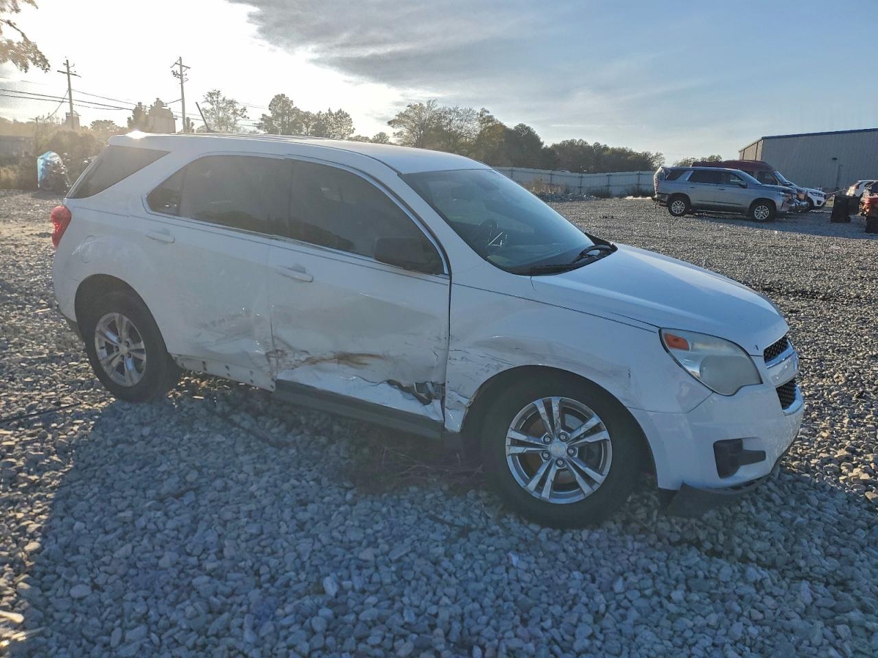 2013 CHEVROLET EQUINOX LS photo 4
