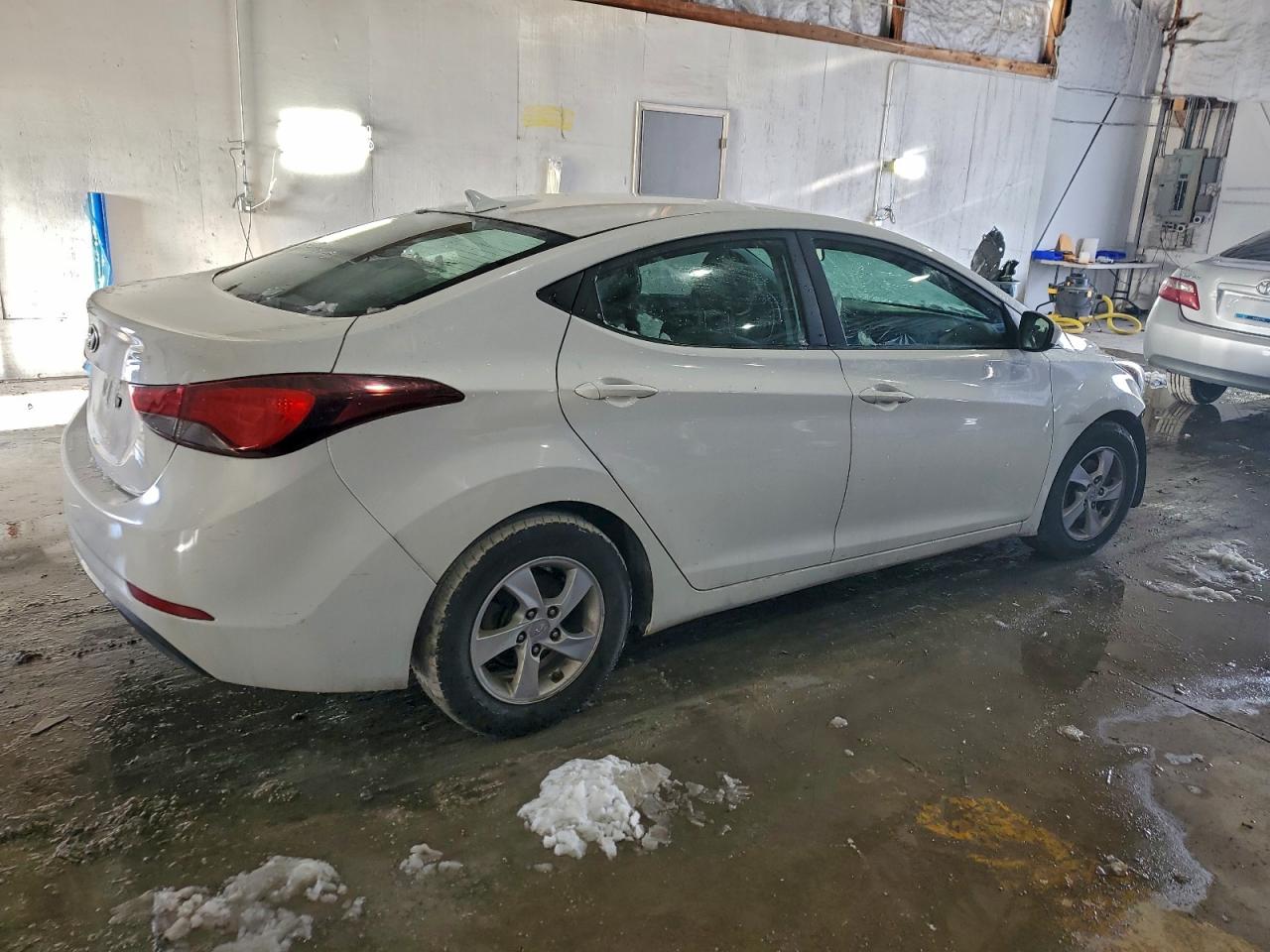 2014 HYUNDAI ELANTRA SE photo 3