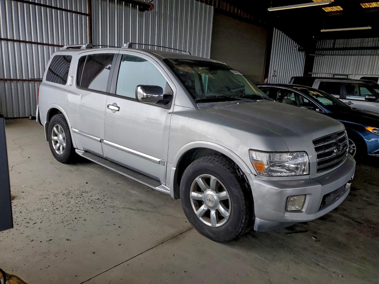 2005 INFINITI QX56 photo 4