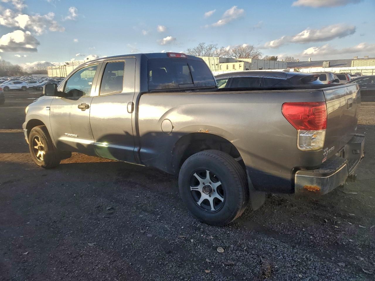 2010 TOYOTA TUNDRA DOUBLE CAB SR5 photo 2