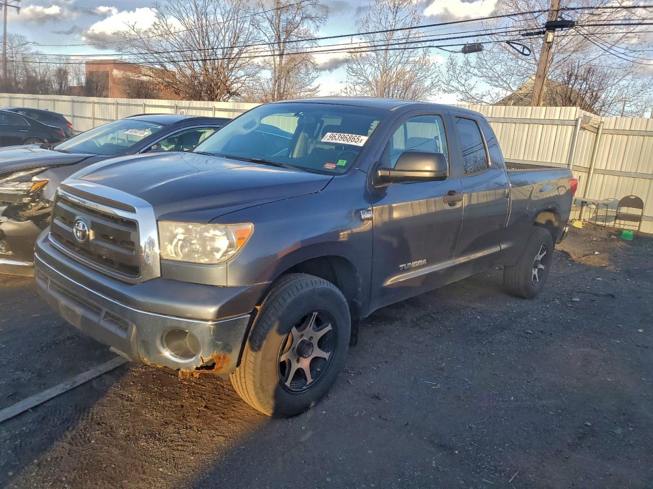 2010 TOYOTA TUNDRA