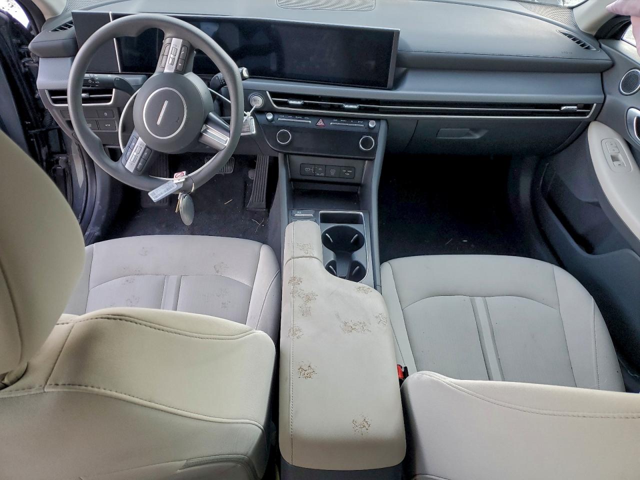 2025 HYUNDAI SONATA SEL photo 8