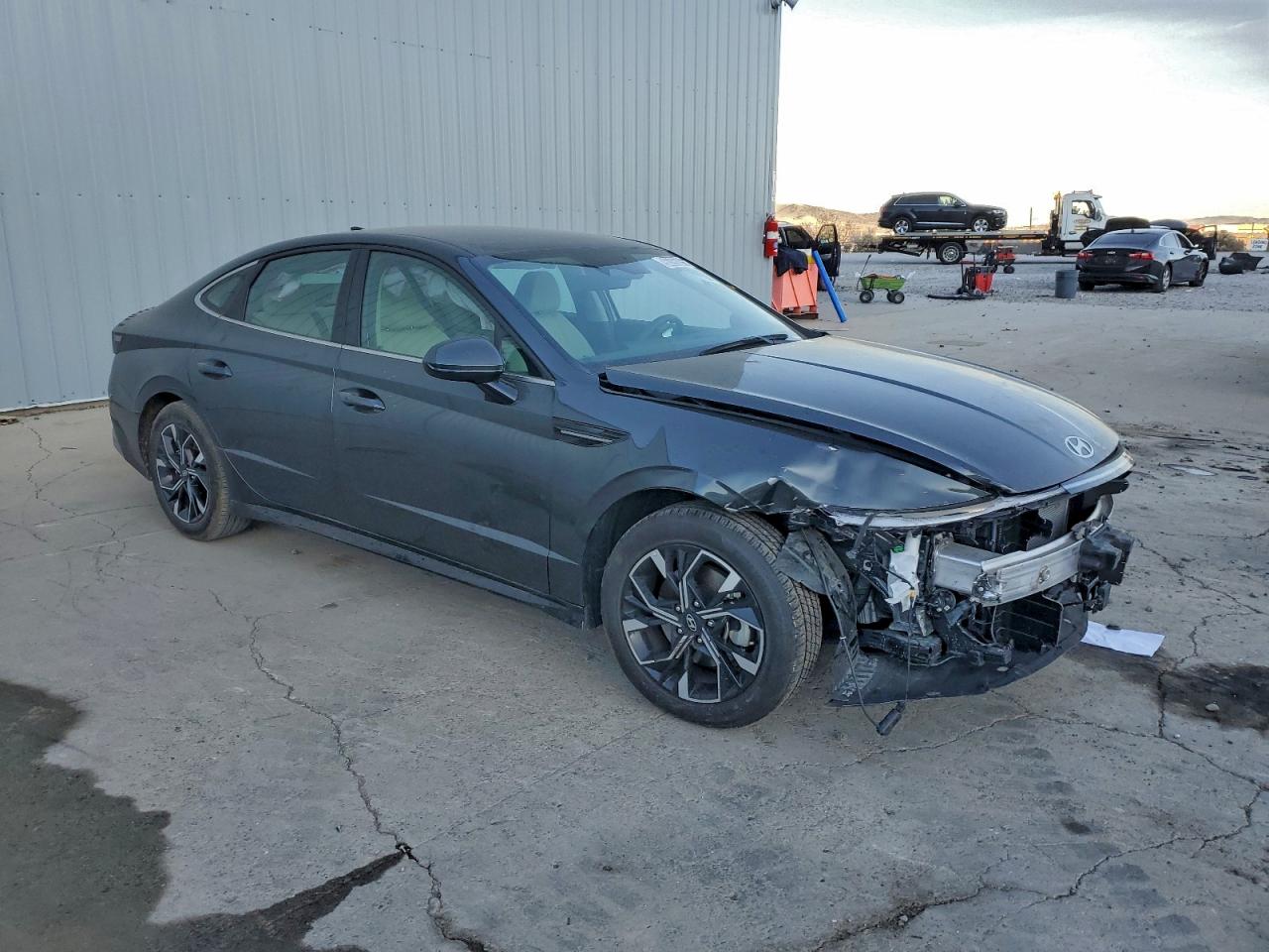 2025 HYUNDAI SONATA SEL photo 4