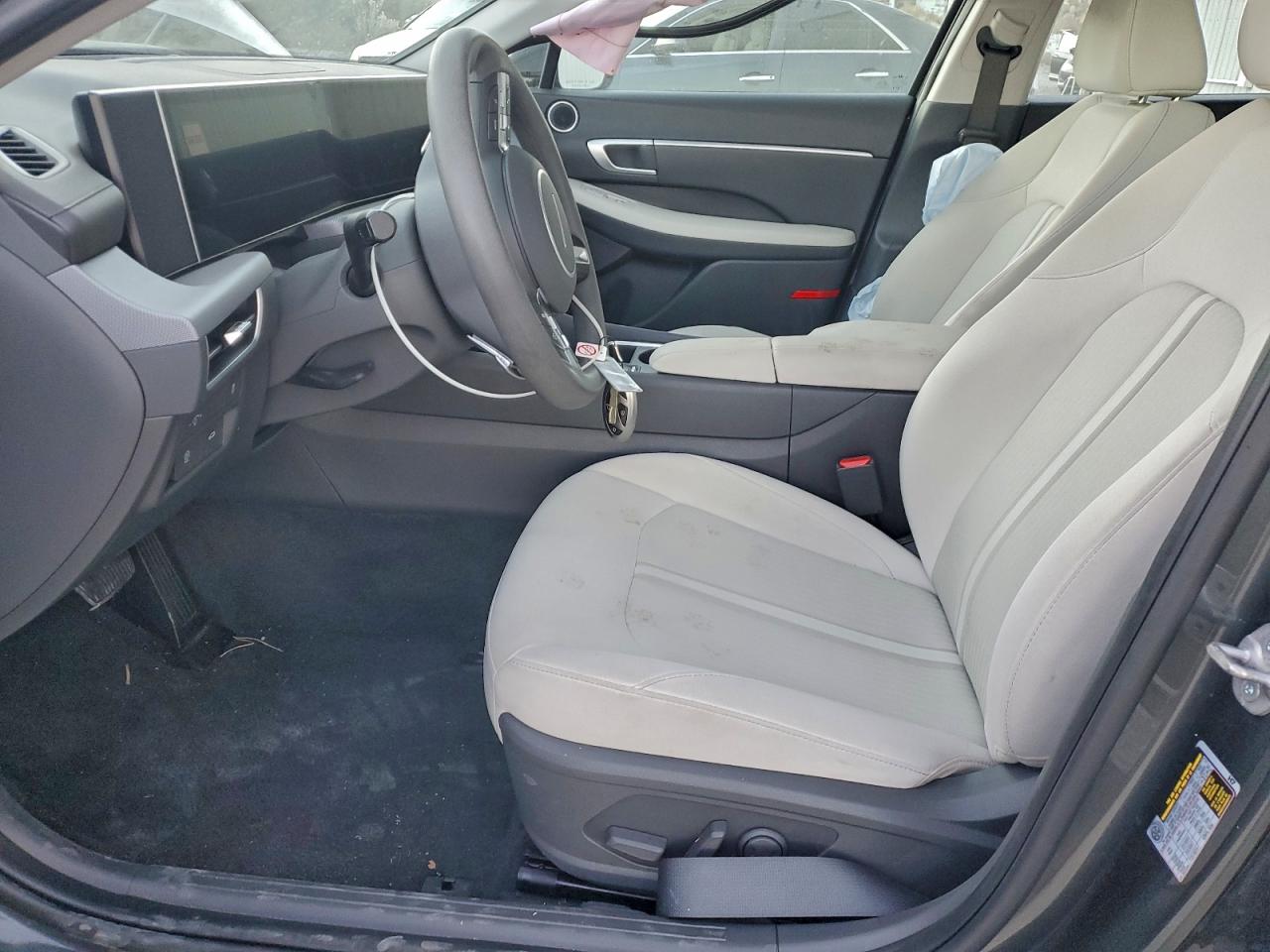 2025 HYUNDAI SONATA SEL photo 7