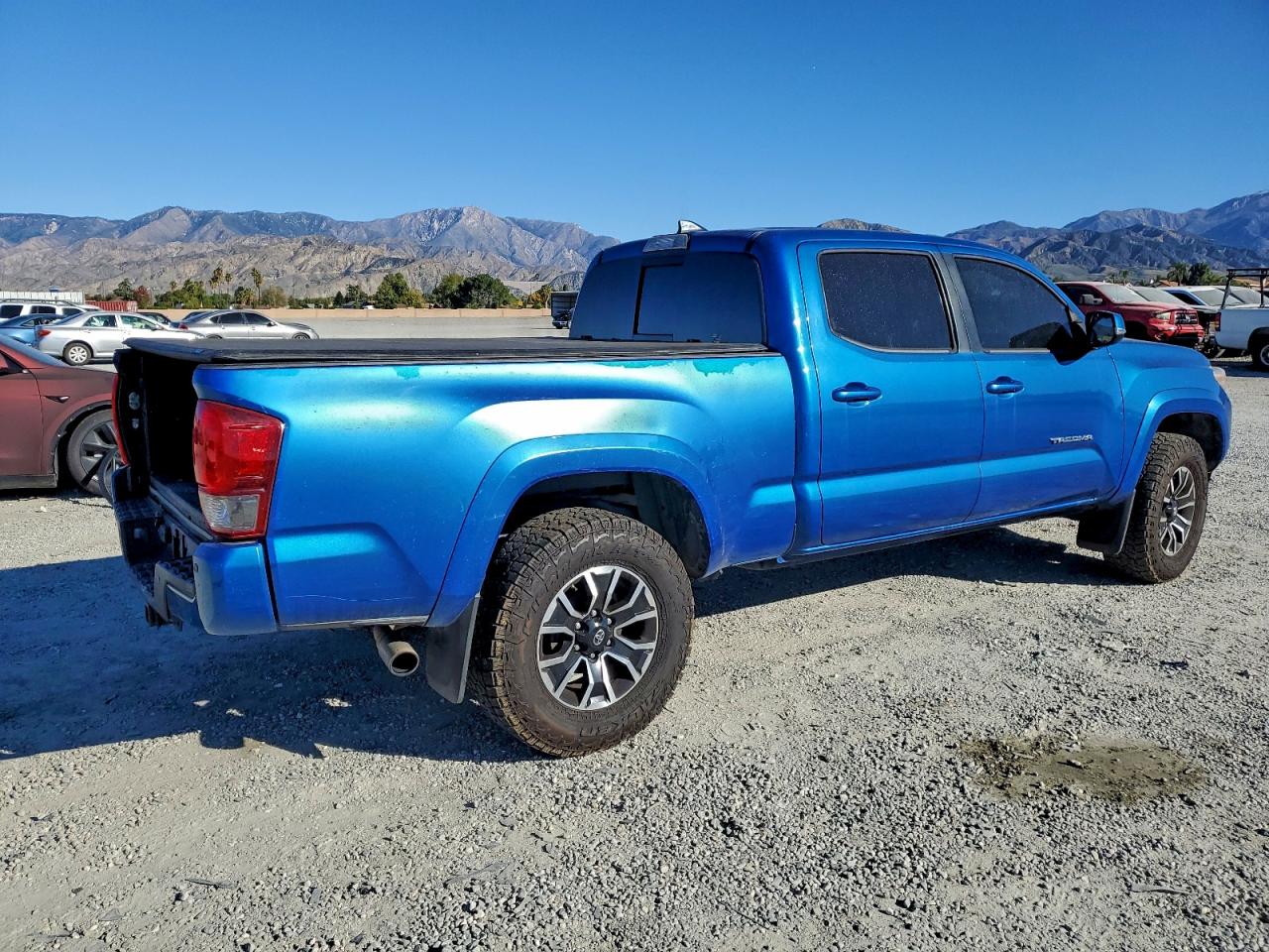 2017 TOYOTA TACOMA DOUBLE CAB photo 3