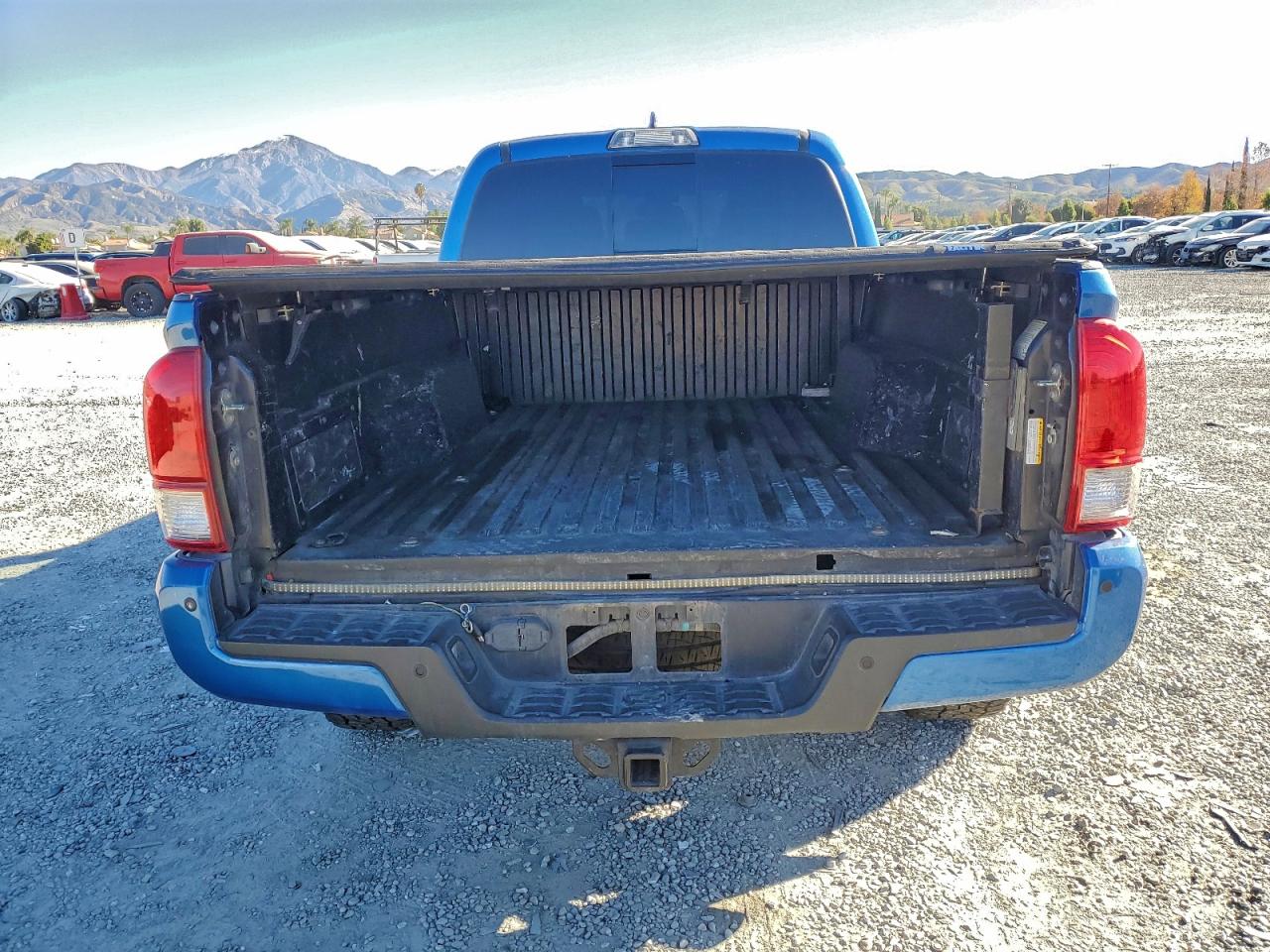 2017 TOYOTA TACOMA DOUBLE CAB photo 6
