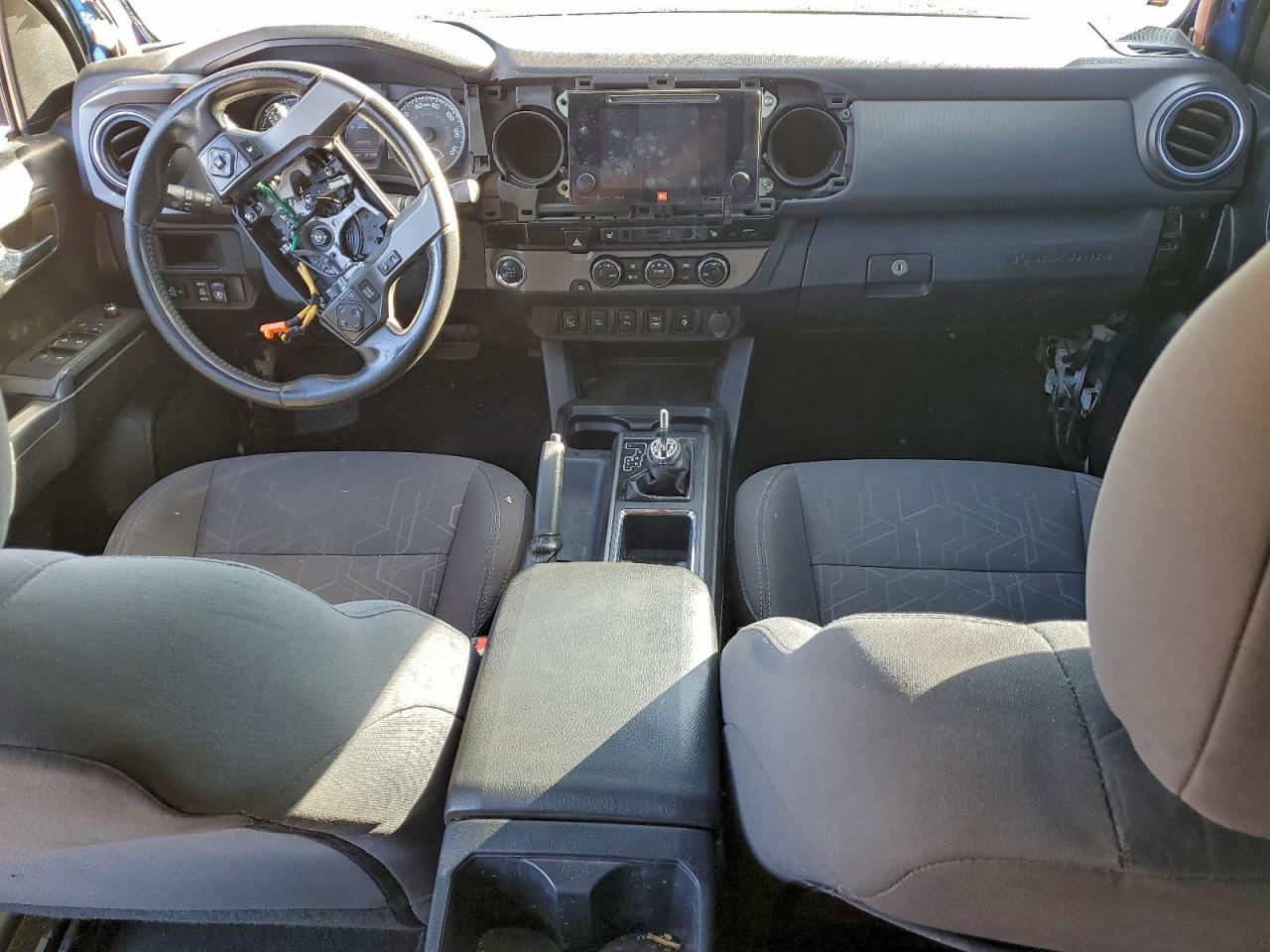 2017 TOYOTA TACOMA DOUBLE CAB photo 8