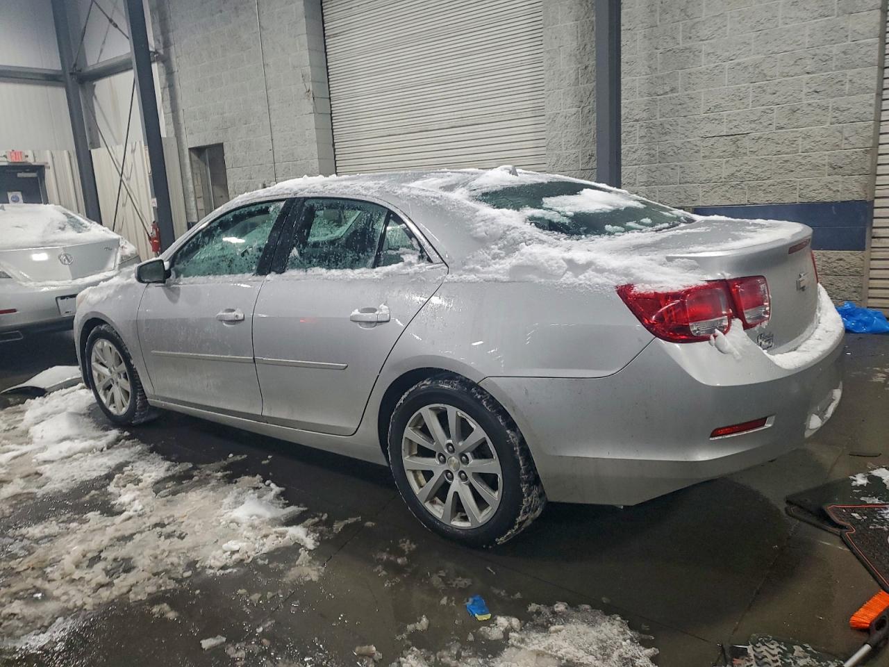 2013 CHEVROLET MALIBU 2LT photo 2