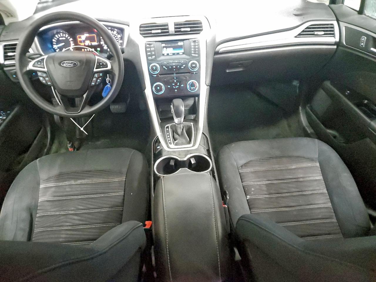 2016 FORD FUSION SE photo 8