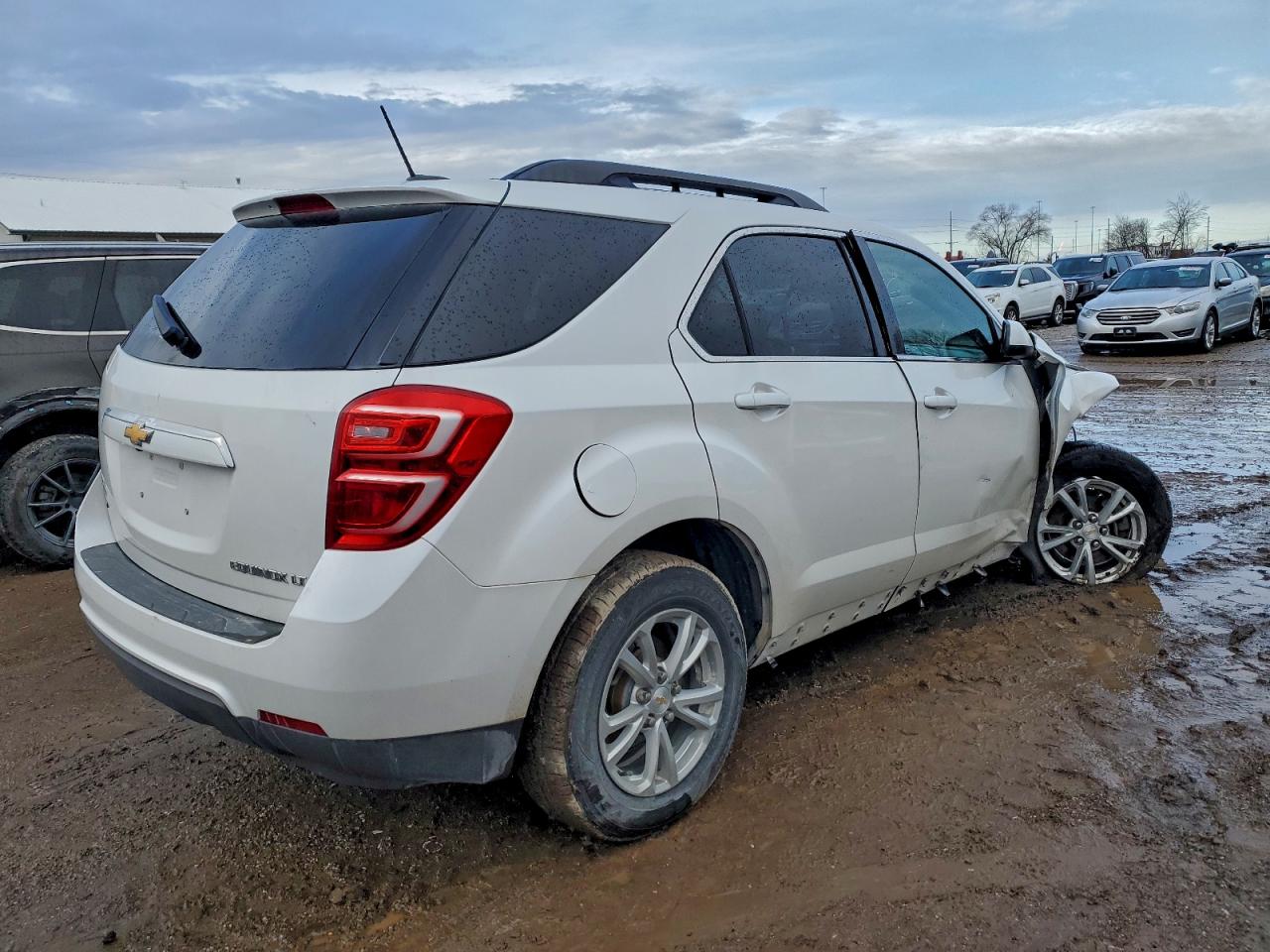 2016 CHEVROLET EQUINOX LT photo 3