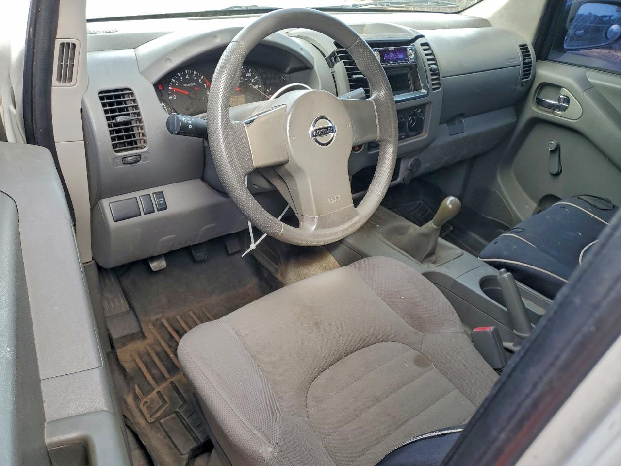 2005 NISSAN FRONTIER KING CAB XE photo 8