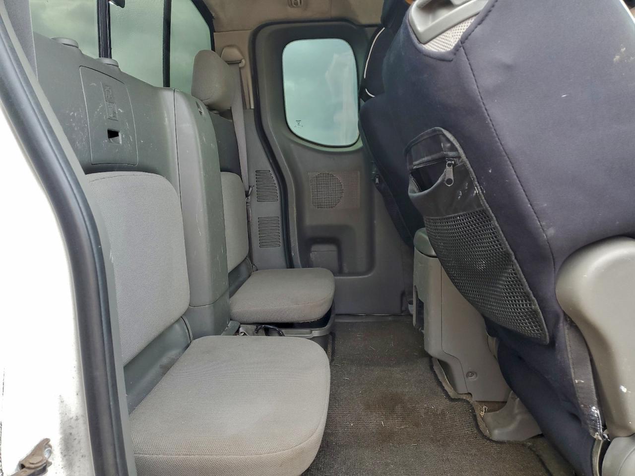 2005 NISSAN FRONTIER KING CAB XE photo 10