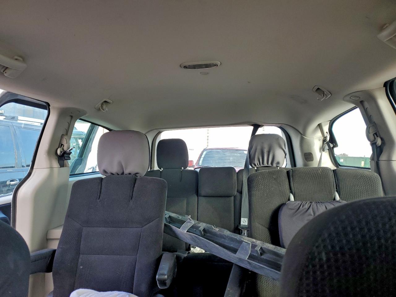 2015 DODGE GRAND CARAVAN SE photo 10