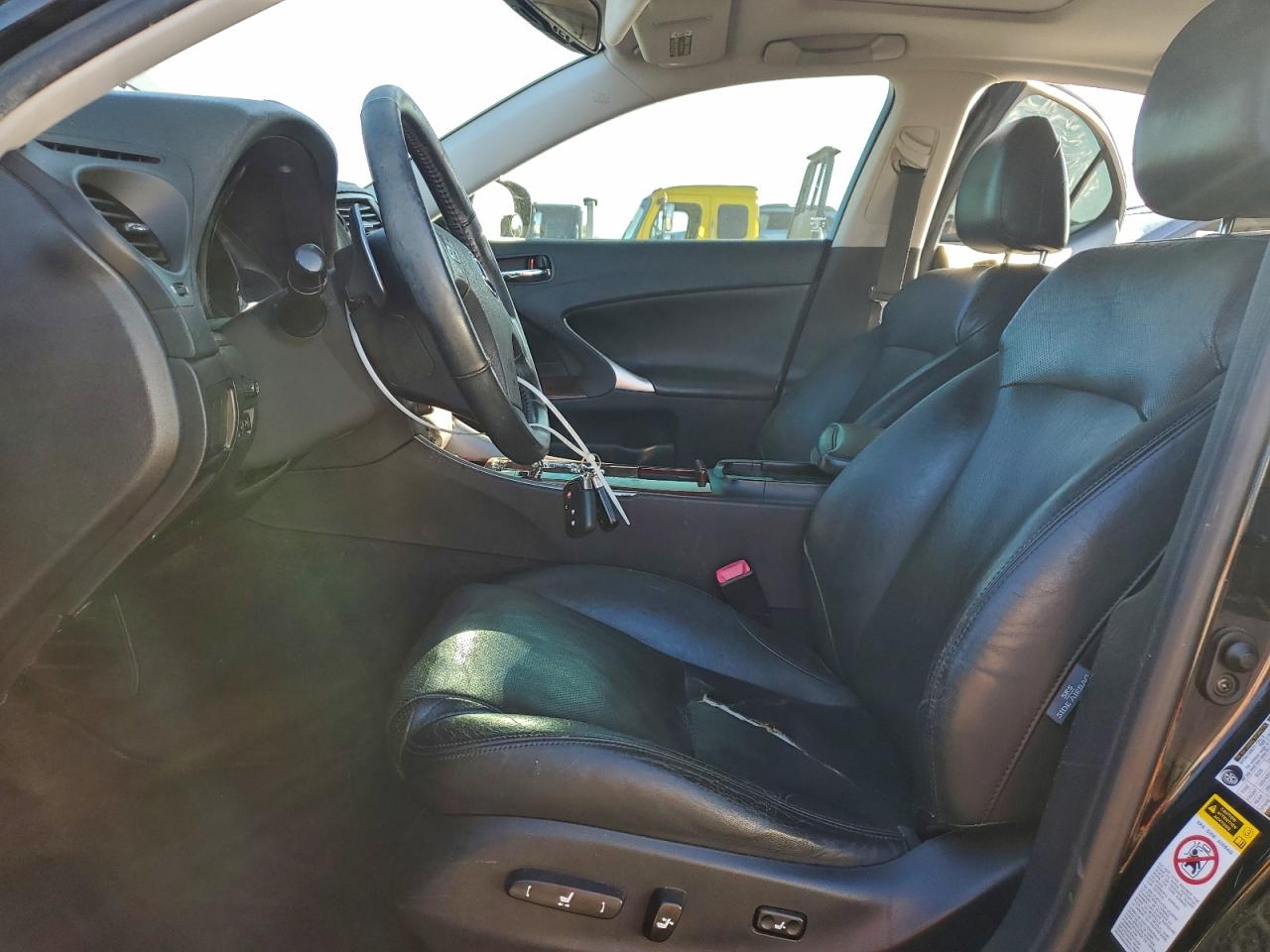 2006 LEXUS IS 250 photo 7