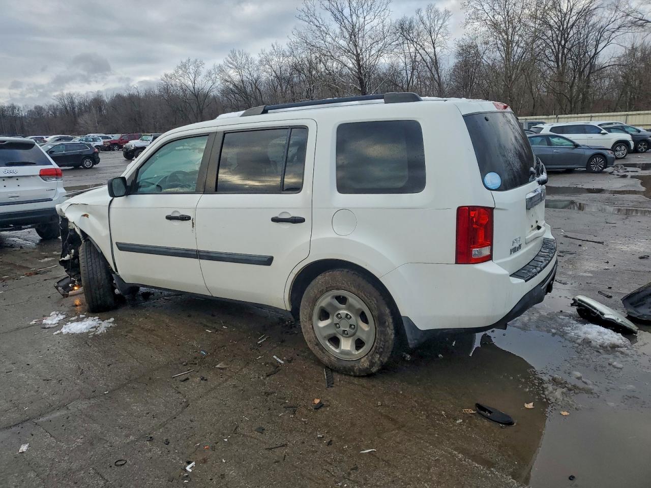 2015 HONDA PILOT LX photo 2