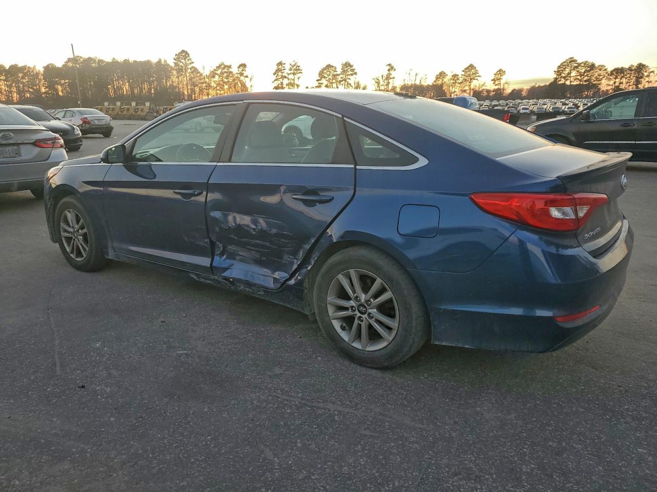 2016 HYUNDAI SONATA SE photo 2