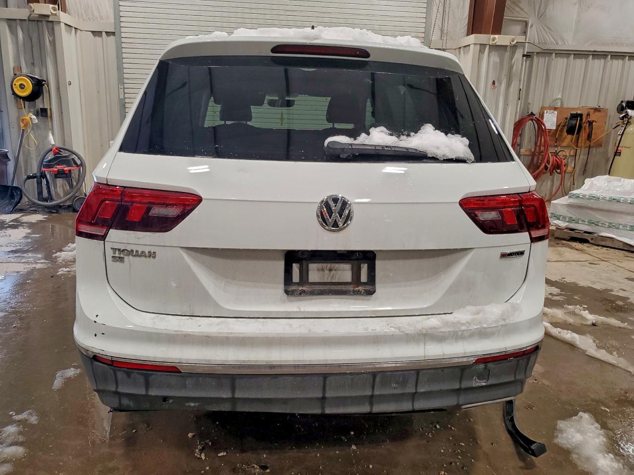 2021 VOLKSWAGEN TIGUAN SE photo 6