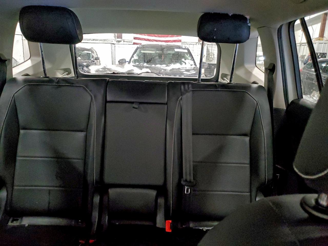 2021 VOLKSWAGEN TIGUAN SE photo 10