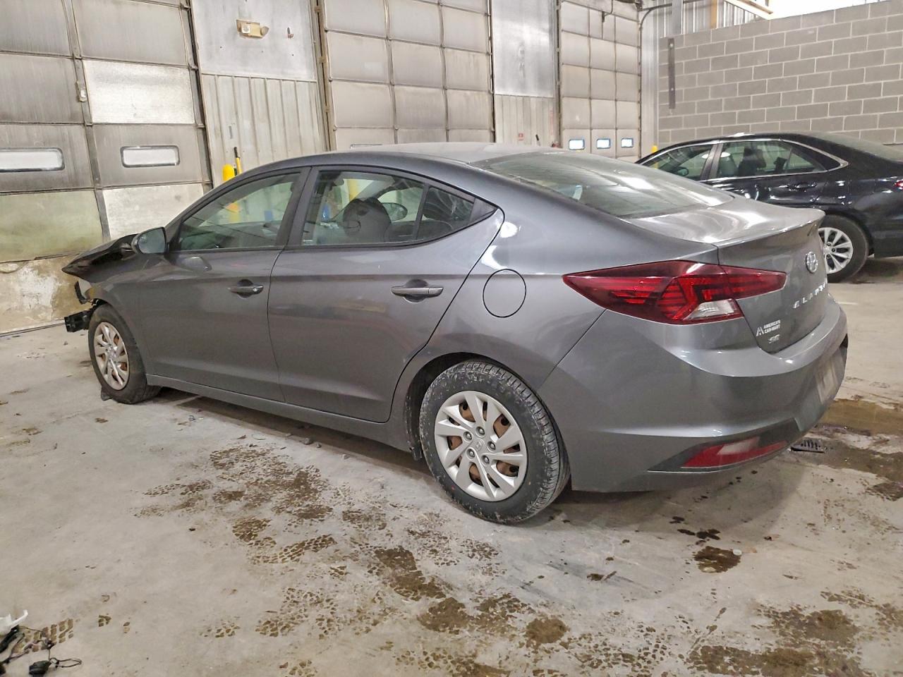 2019 HYUNDAI ELANTRA SE photo 2