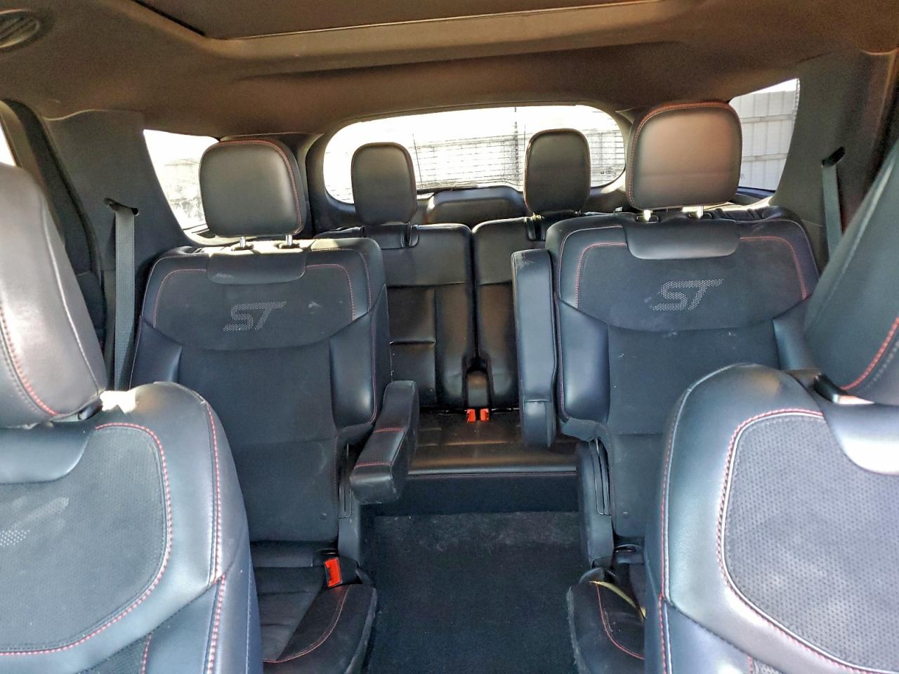 2025 FORD EXPLORER ST photo 10