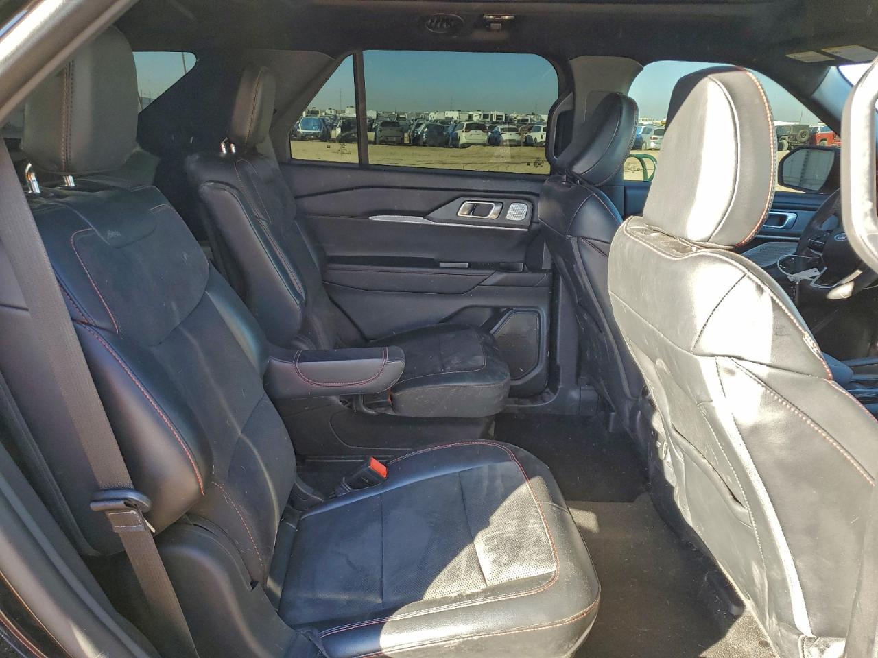 2025 FORD EXPLORER ST photo 11