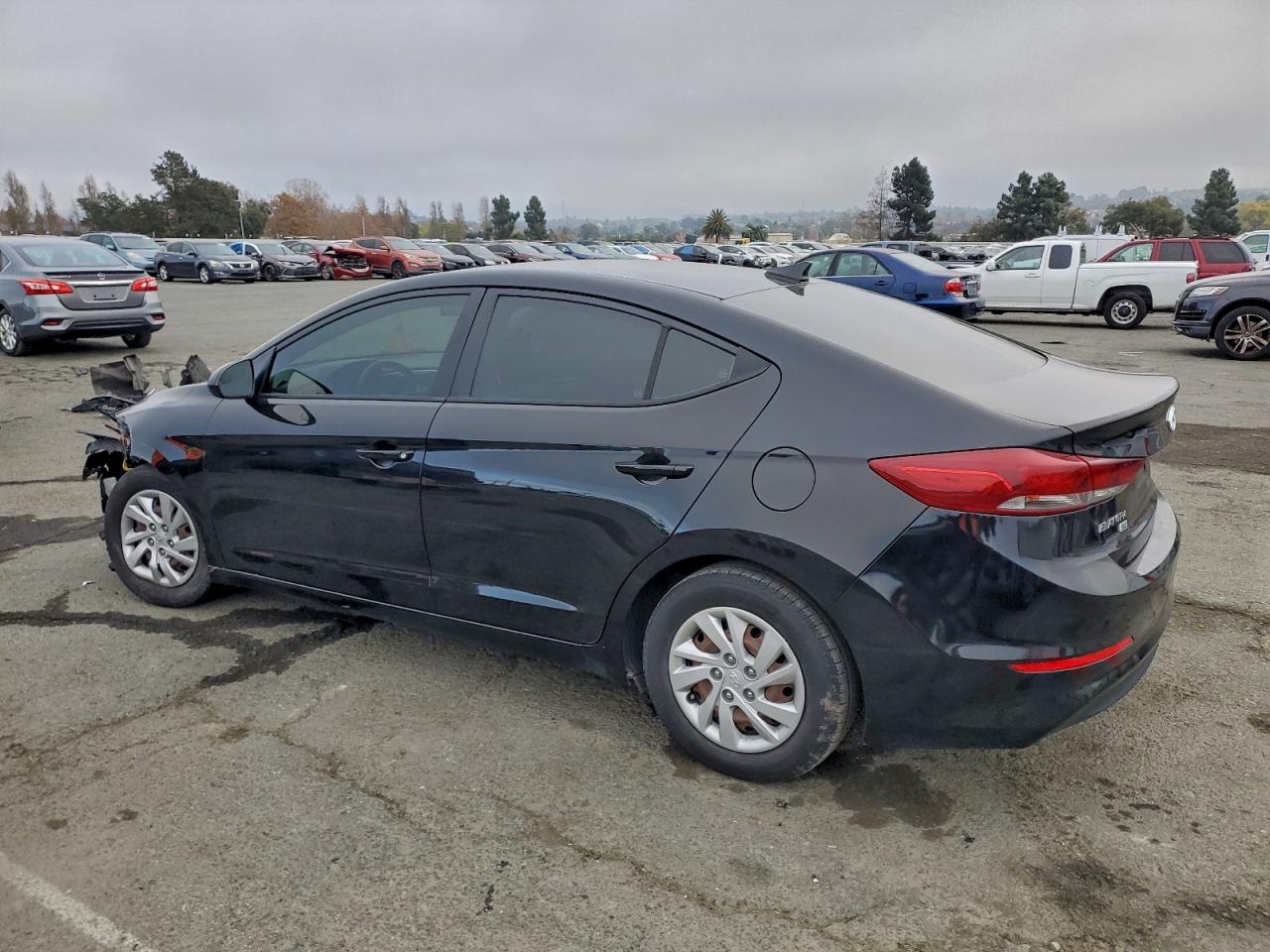 2017 HYUNDAI ELANTRA SE photo 2