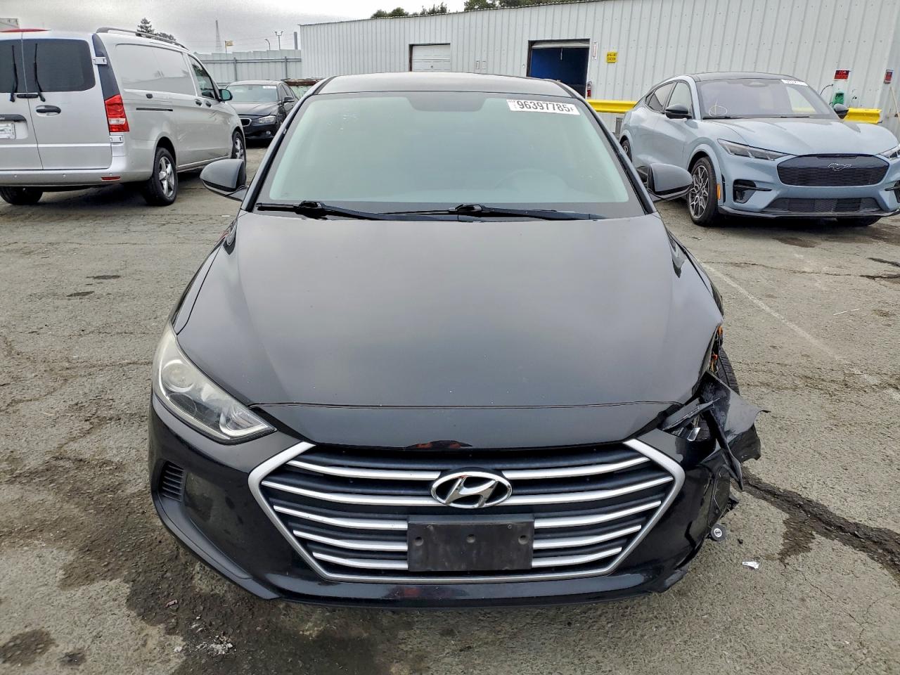 2017 HYUNDAI ELANTRA SE photo 5