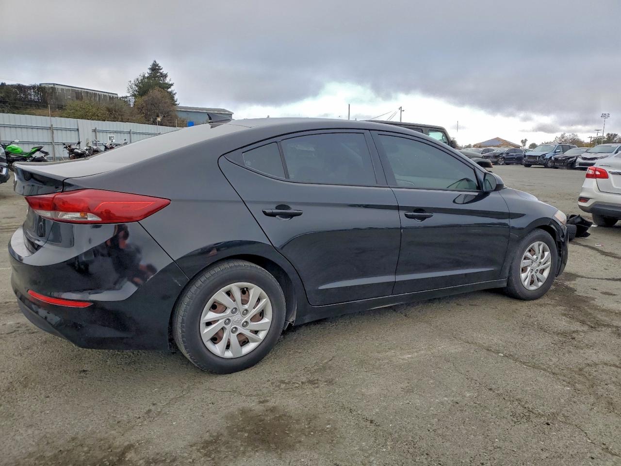 2017 HYUNDAI ELANTRA SE photo 3