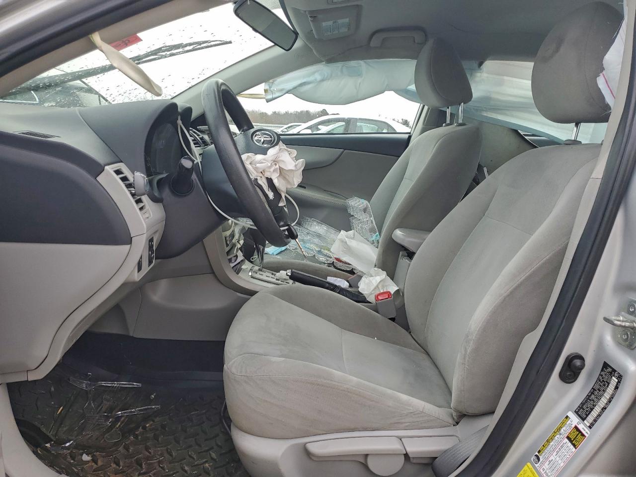 2013 TOYOTA COROLLA BASE photo 7