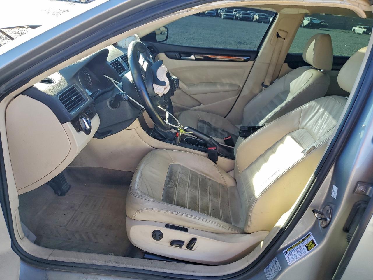 2014 VOLKSWAGEN PASSAT SEL photo 7