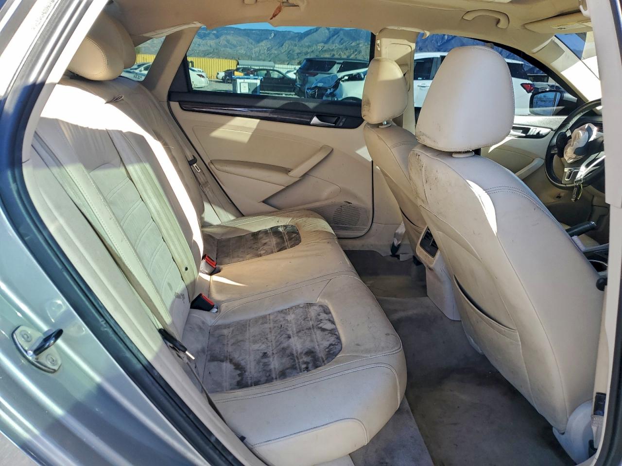 2014 VOLKSWAGEN PASSAT SEL photo 10