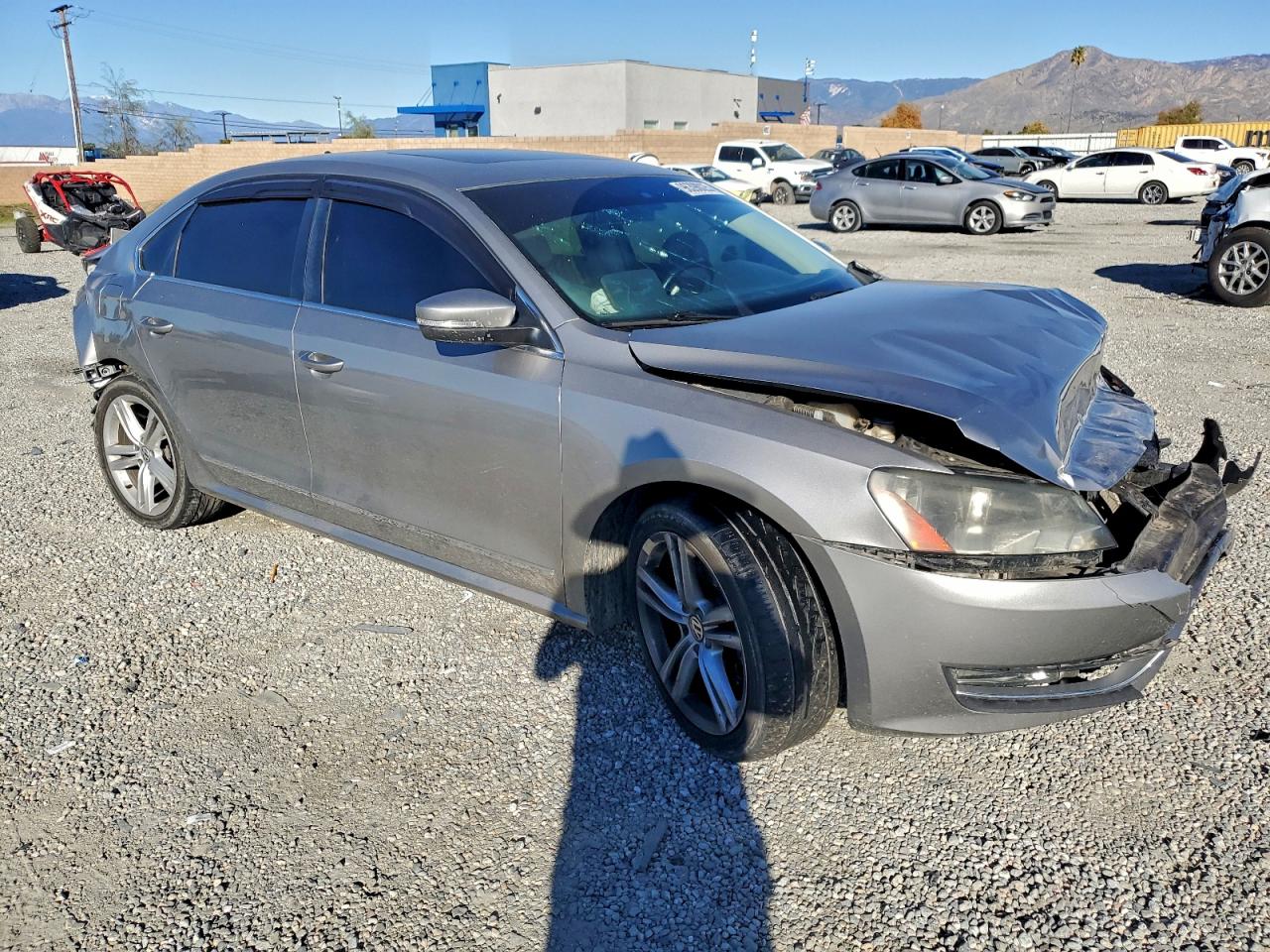 2014 VOLKSWAGEN PASSAT SEL photo 4