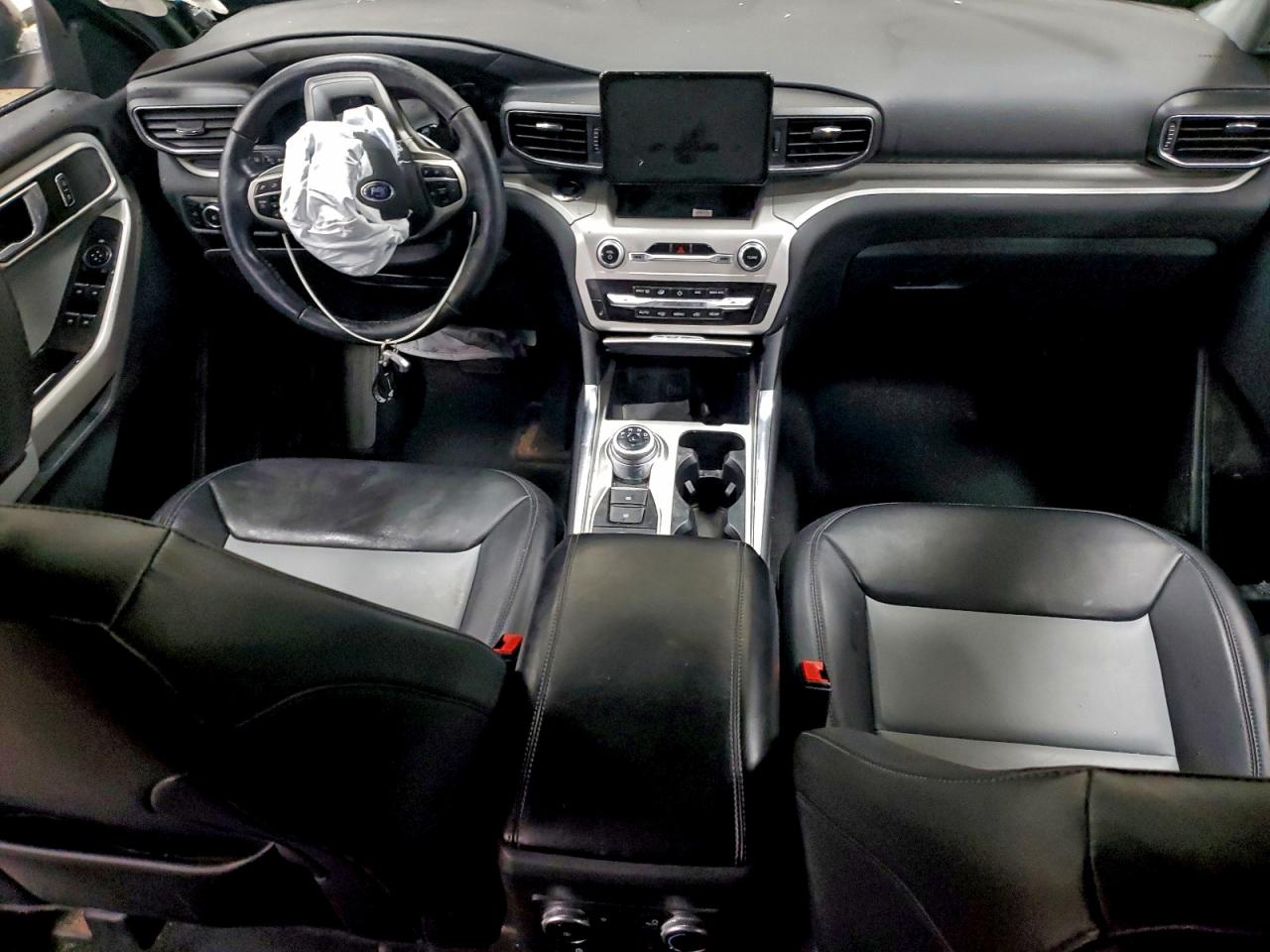 2023 FORD EXPLORER XLT photo 22