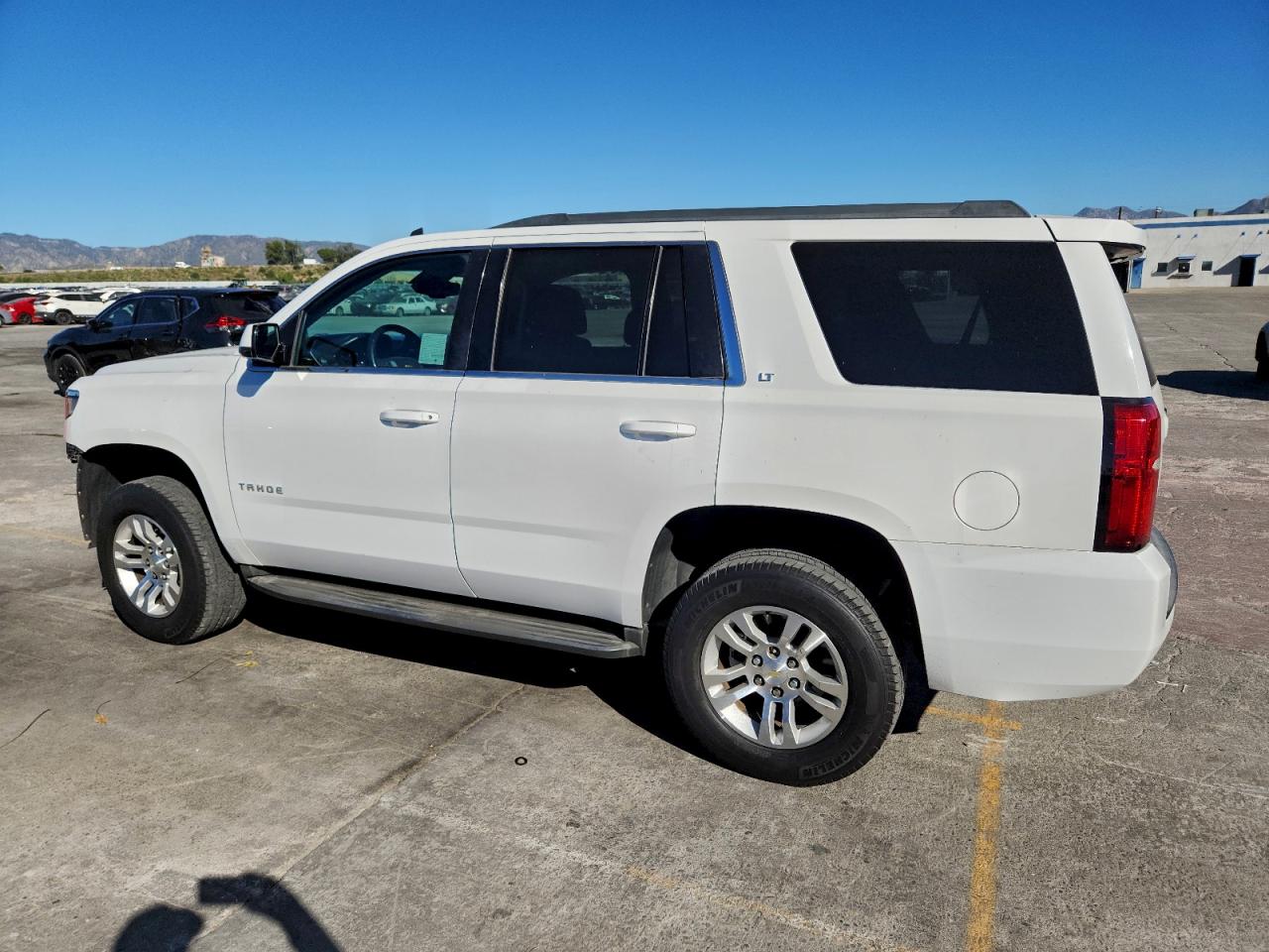 2015 CHEVROLET TAHOE K1500 LT photo 2