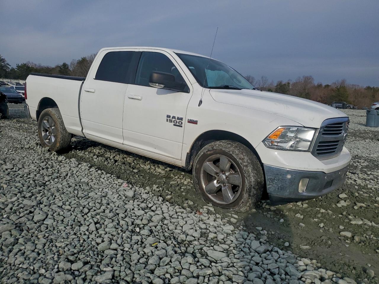 2019 RAM 1500 CLASSIC SLT photo 10