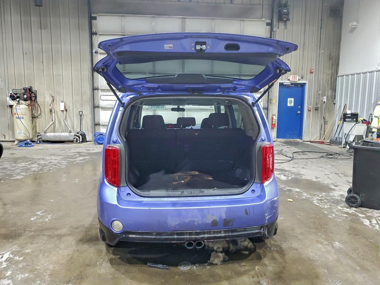 2010 TOYOTA SCION XB photo 11