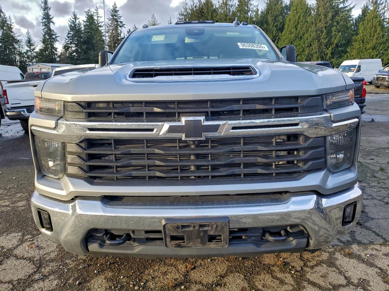 2024 CHEVROLET SILVERADO K3500 LT photo 5