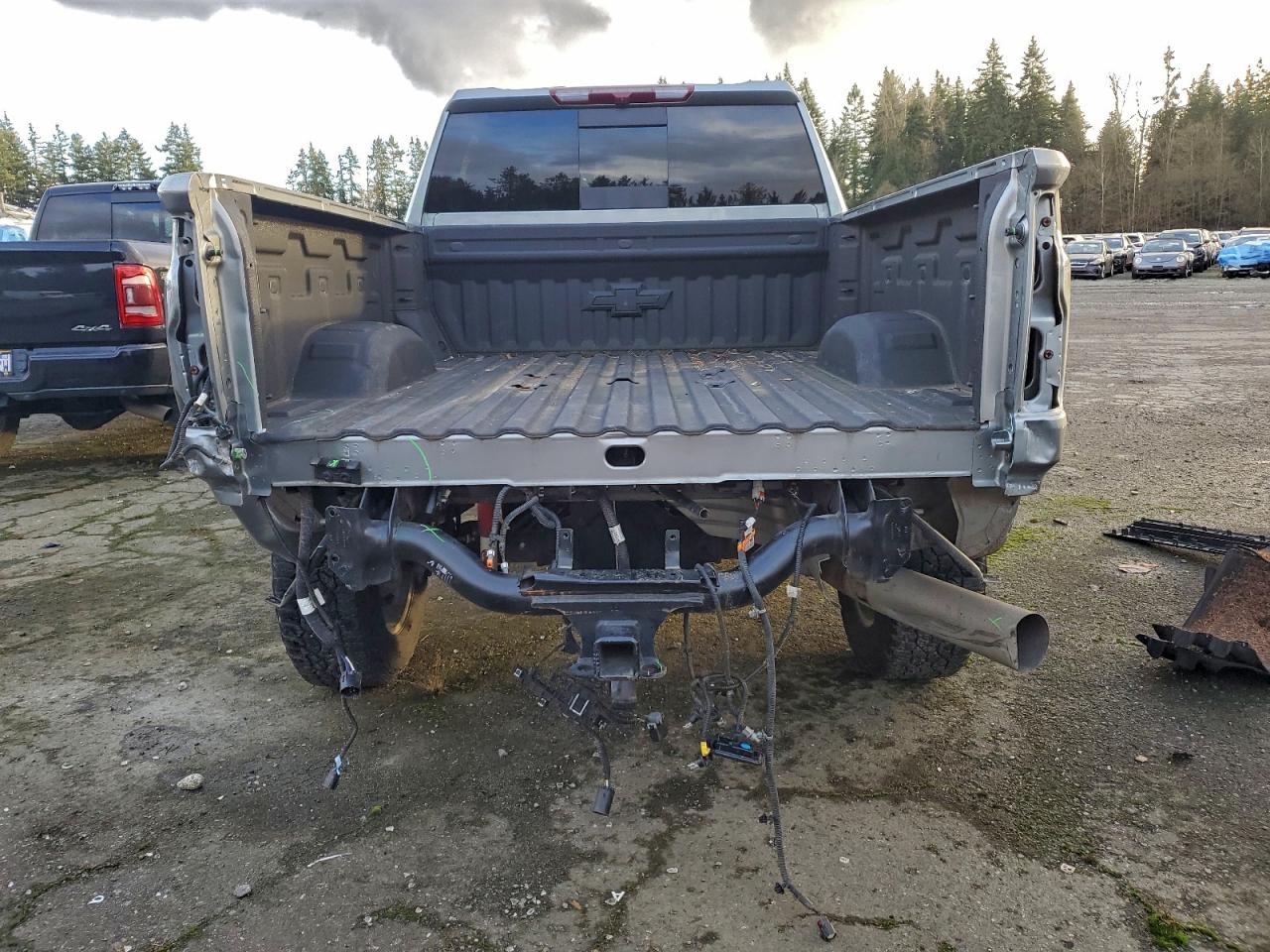 2024 CHEVROLET SILVERADO K3500 LT photo 6